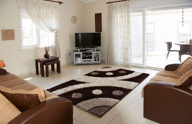 Spacious 2 Bed 2 Bath Home in one of Side's Most Popular Communities - Foto 11