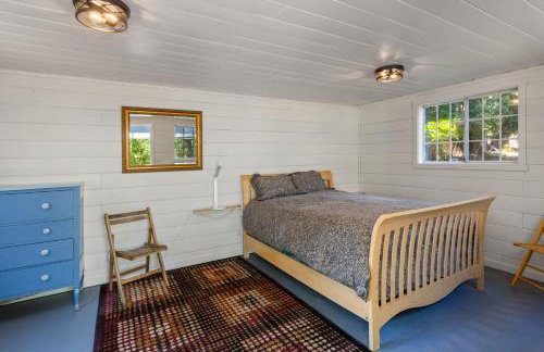 6 BR 4BA Redwood Retreat w Pool - Foto 27