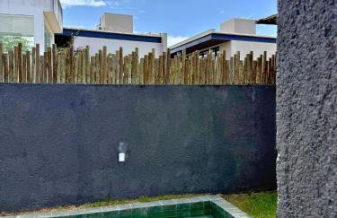 MHV Milagres - Studio Guadalupe 05, quarto e sala privativo a poucos metros da Praia do Marceneiro - Foto 3