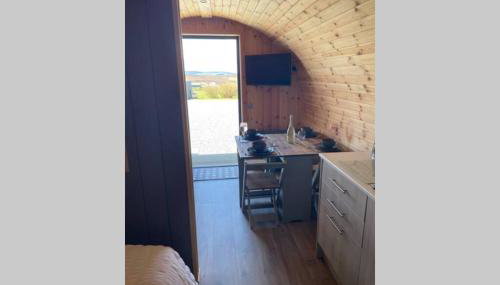 Allt Yelkie Pod Tri, Earlish - Foto 3