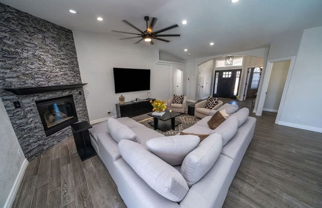 Lavish Lake Havasu Villa Pool Fire Pit an Views - Foto 27