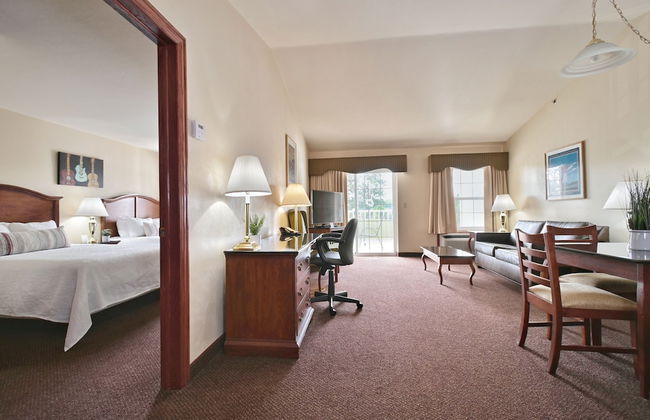 Four Seasons Island Resort - Photo 20