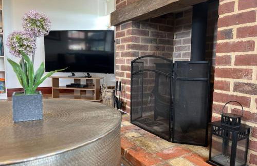 Wood Farm Stables - Sleeps 6-8 - Photo 7