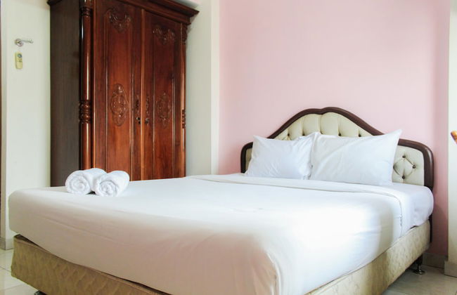 Homey and Cozy Living Studio at Margonda Residence 2 Apartment - Photo 2