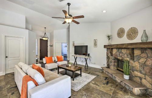 Tee Off, Relax Poolside! Family Home in Scottsdale - Foto 3