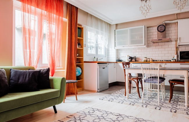 Lovely Flat w Balcony 5 min to Istiklal Ave - Photo 6