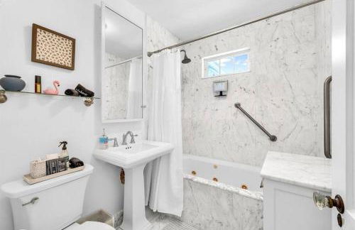 Modern Designer Gem Flamingo Park with Private Pool & Cottage - Foto 11