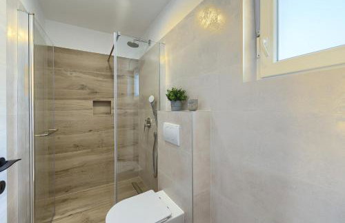 Brand new Villa Leny with heated pool - Foto 32