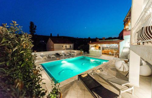 Deluxe Apartment Paula with private Pool and Sauna - Foto 14