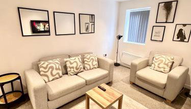 Cosy 2 Bed Apartment - Free Parking -Birmingham City Centre - Foto 1
