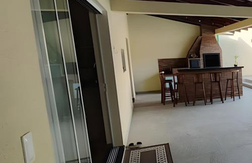 Casa com PiSCiNa, BaNHeiRa e A/C- Centro de Joinville - Foto 37