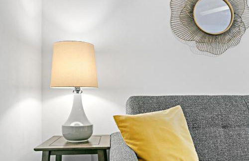 Indulging 2BR Apartment in Festive Boystown - Buckingham 1 - Foto 2