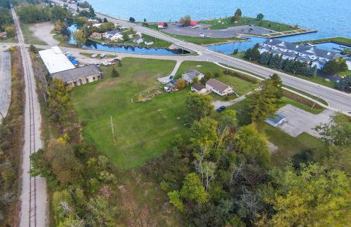 Cozy Tawas City Home with Views of Lake Huron! - Foto 30