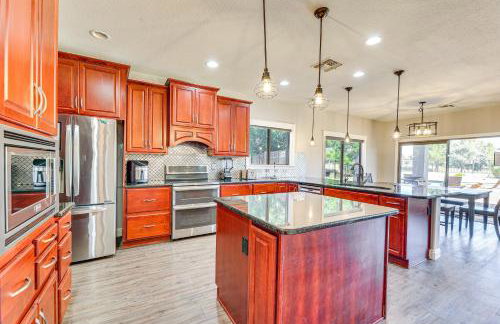 Expansive Mesa Retreat w/ Private Outdoor Pool! - Foto 8