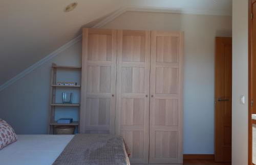 Atico con terraza y piscina comunitaria - Foto 9