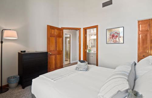 Skyloft Condo - Walk To Stadiums - City Views - Foto 22