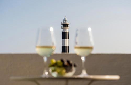 Vista Faro-Apartamento con balcón que mira al mar - Foto 18