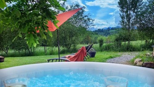 Coume a Case - Maison de charme 4 étoiles - piscine et spa - vallée d'Ossau - Photo 2, Garden, sunbed
