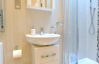 Hendon Escape Luxury Apartment with En-suite Bath - Photo 24