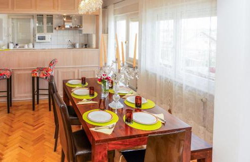 Beautiful Home In Dugo Selo With Wifi - Foto 28