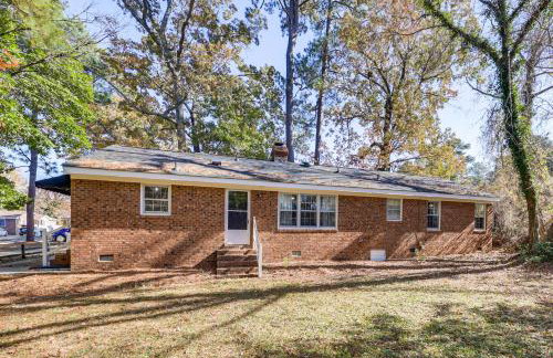 Comfort and Convenience! Home 3 Mi to Dtwn Wilson - Foto 22