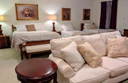 Midway Manor - Private Events, Weddings, Reunions - Foto 52