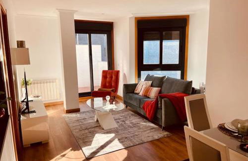 Apartamento céntrico y de diseño con parking - Foto 1