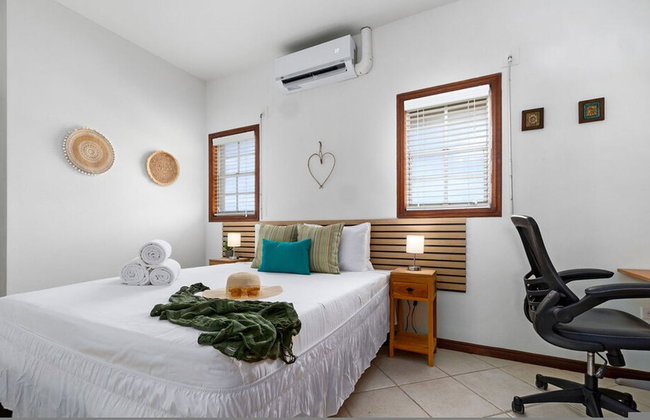 Island Escape Lrg Private Backyard Pool Patio - Photo 16