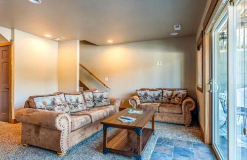 Sunny Mountain Cabin for a Group Getaway in West Glacier, Montana - Foto 19