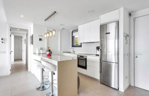 Blue Lady by the Sea - Photo 17