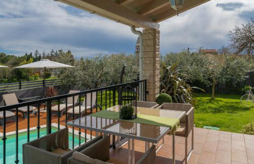 Villa Laura Krnica near Pula for 8 people - pet friendly with children playground - Foto 17