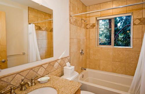 Red Cedar on North Shore - Beautiful 3BR w Gorgeous Furnishings in Tahoe City - Foto 11