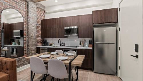 New Townhouse Sleep 4 Old City Walk to Everything! - Foto 4, Other