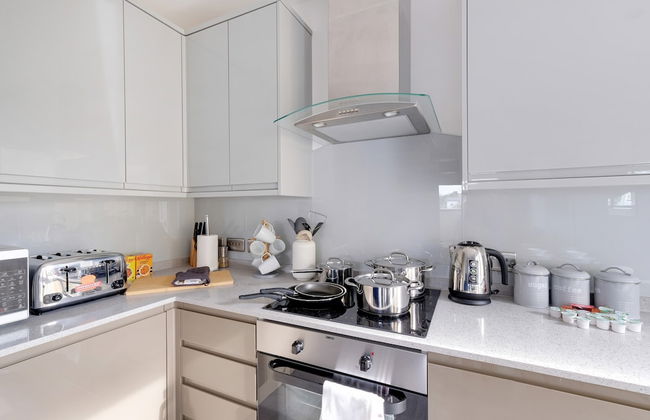 Town Center 2 bed Serviced Apartment 8 - Foto 11