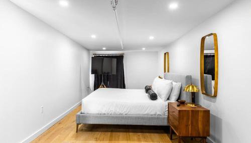 King Bed, The Phenix Historic Hotel, Spacious, Room # 406 - Foto 2