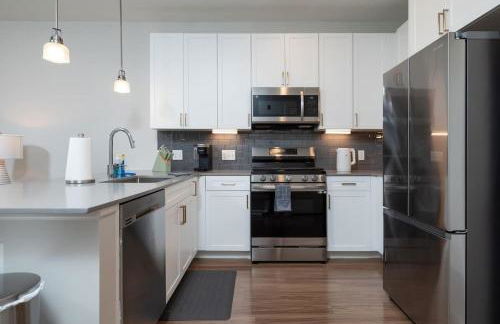 Central 1-BR Condo Assembly Row Gym & Pool Sleep 5 - Photo 27