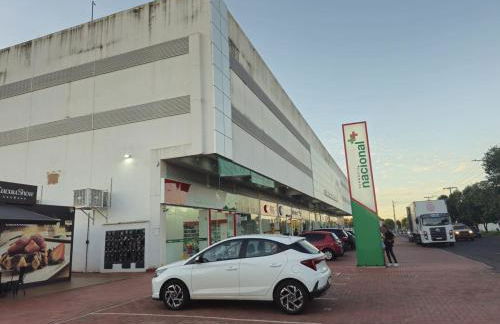 Apto Confortável - Supermercado Bahamas ao lado - Foto 21