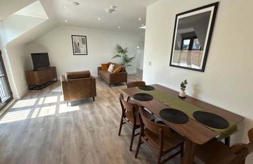 Penthouse 2 bed 1 bathroom property in centre - Foto 1