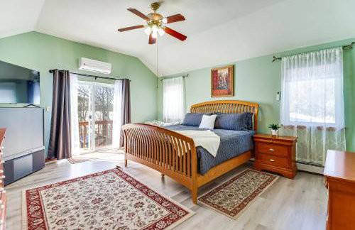 Private Hot Tub Lakefront Poconos Home! - Foto 11