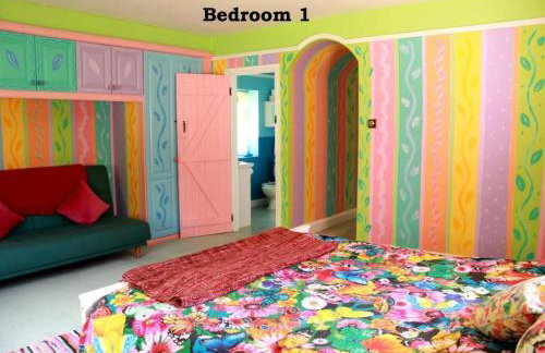 Historic Pike House with Beautiful Garden - Photo 30