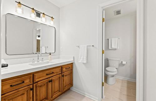 Aubie's Hangout - Walk to Downtown & Campus! - Foto 38