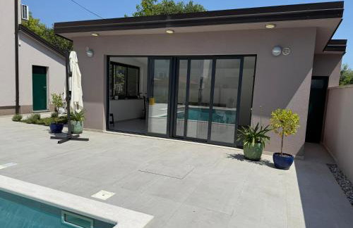 Villa Vida, Medulin - Bazen i jacuzzi - Foto 14