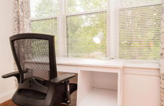 Stylish 2BR w Full Kitchen, Laundry & Cen Air - Foto 10