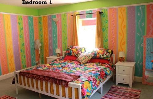 Historic Pike House with Beautiful Garden - Photo 29