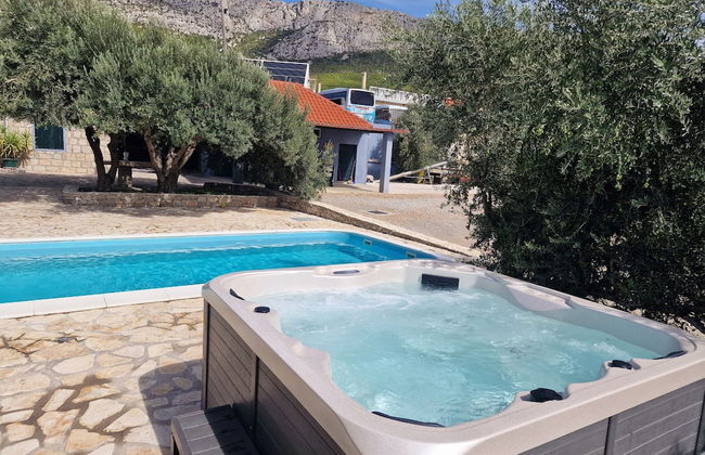 Luxury villa complex Pendolino with heated pool and jacuzzi - Foto 1