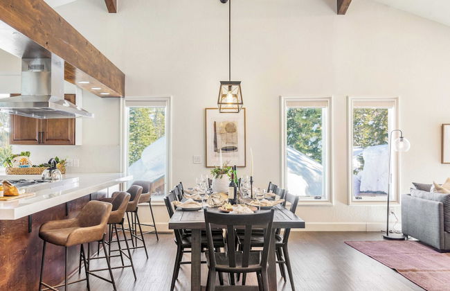 Explorer by Avantstay Close to Slopes! Game Room, Guest Suite, Hot Tub - Photo 17