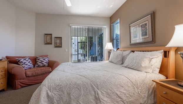 Last Minute Disney Getaway! Private Pool, Hot Tub & Games Room. Book Now! #97649 - Foto 5, Habitación