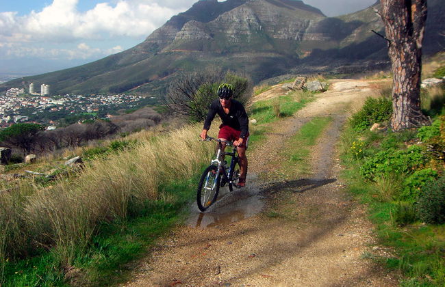 Aventura en Bicicleta Eléctrica de Montaña - Tour de Medio Día - Foto 1