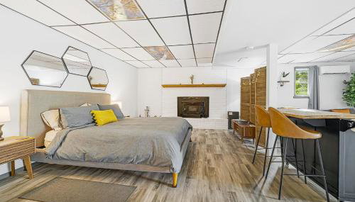 Romantic Garden Studio - 1BR - Indoor Fireplace - Foto 3