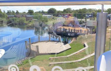 Tattershall Lakeside Lodge Indulgent wheelchair accessible 8 berth with Hot Tub - Foto 18